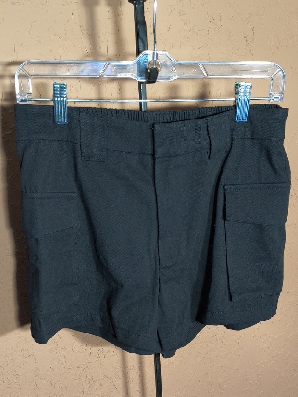 NWT PacSun Women's Black Cargo Pocket Shorts Size Medium